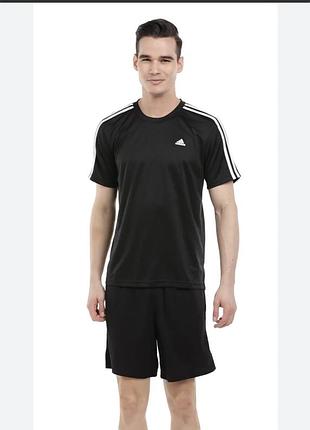 Спортивная футболка adidas