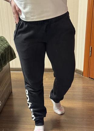 Спортивні штани adidas