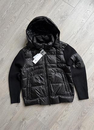 Чоловіча куртка cp company чорного кольору