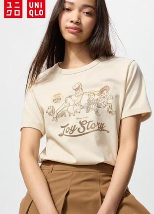 Футболка з графікою toy istory of utah uniqlo