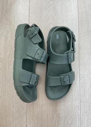 Босоніжки zara