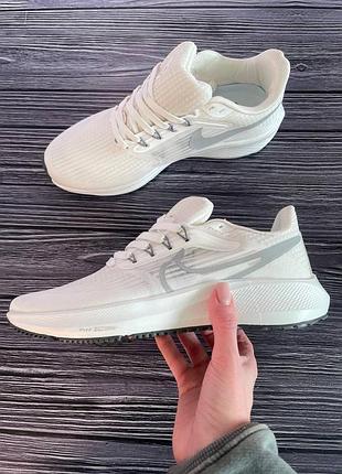 Кроссовки nike   с нюансом