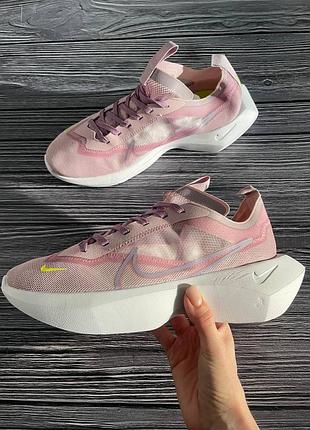 Кроссовки nike   с нюансом