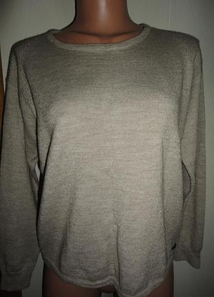 Свитер  джемпер в составе мериносовая шерсть