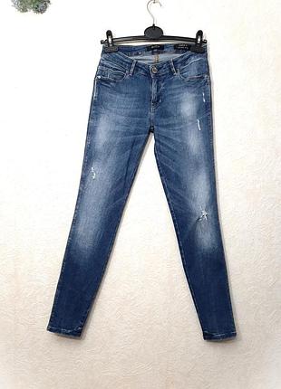 Брендовые джинсы синие женские узкие слим скинни skinny mid, curve x, низкая посадка спереди, стиль рваные бренд guess size 28 29