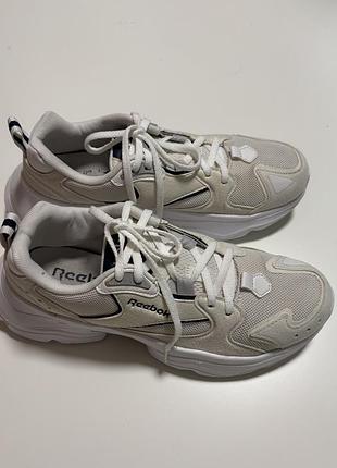 Фірмові кросівки reebok