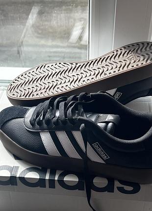 Кросівки нові adidas vl court 3.0