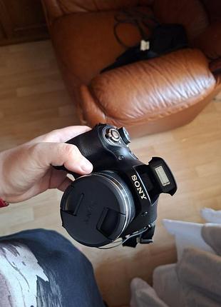 Sony cyber-shot dsc-h300.