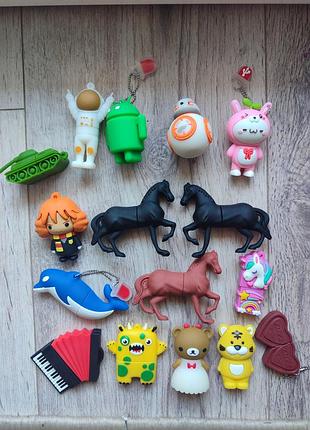 Флешка usb, объем 32 гб.