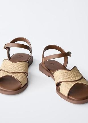 Легкие удобные коричневые босоножки на низком ходу zara
🤩🤩🤩🤩🤩🤩🤩🤩🤩🤩🤩