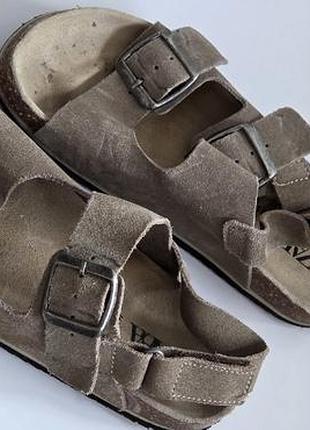 Сандалии от zara.