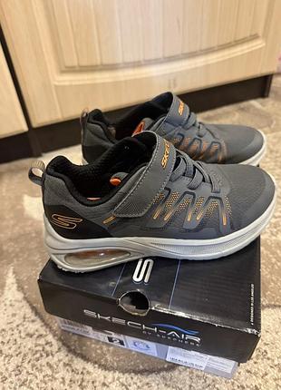 Skechers кросівки 33,5 розмір