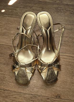 Босоножки zara 39