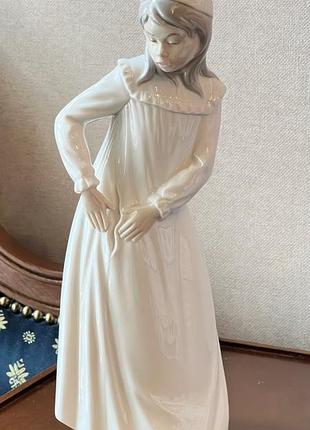 "порцелянова статуетка nao by lladro дівчинка у нічній сорочці, іспанія
