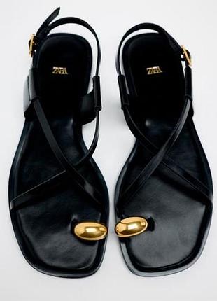 Босоніжки zara з золотим кільцем