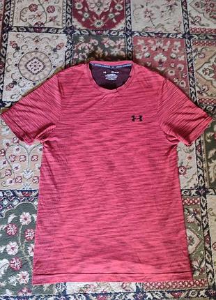 Under armour фудболка