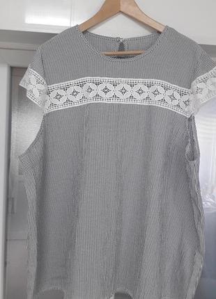 China 
50/ 5xl/ 58( батал)
женская блуза в сине белую вертикальную полоску, без рукавов
идеальное состояние( состояние новой)
