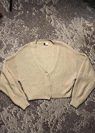Бежевий укорочений кардиган h&m з v-подібним вирізом та великими ґудзиками xs