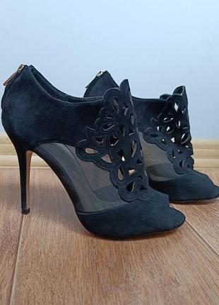 Черные замшевые босоножки ботильоны на высоком каблуке karen millen 39 размер на стопу 25 см