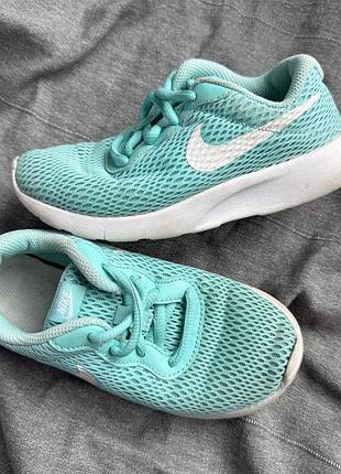 Кроссовки nike оригинал р.30