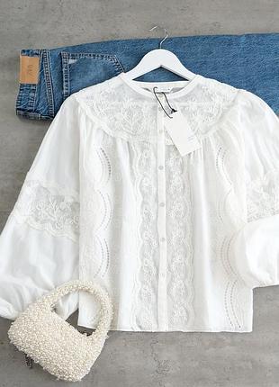Блуза с вышивкой zara