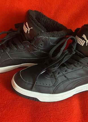 Зимові черевики 38р puma rebound joy fur