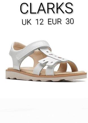 Кожаные лакированные стильные босоножки бренда clarks made in india u9 12 eur 30
