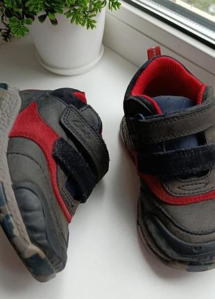 Шкіряні кросівки на липучках clarks для хлопчика 23 розмір на стопу 14см