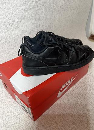 Кросівки nike court borough low black • розмір 38,5 ( 24 см )