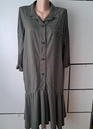Стильное платье trf outwear