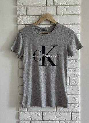 Футболка calvin klein
