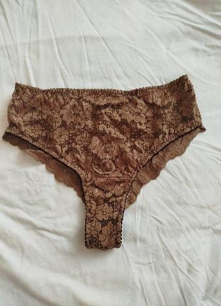 Трусики из кружева