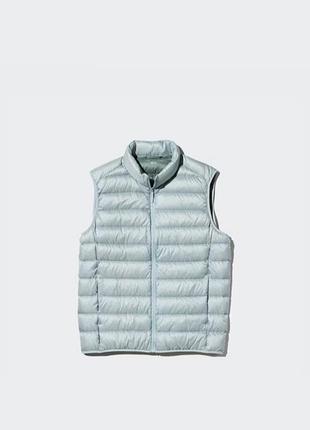 Uniqlo ультралегкий пуховый жилет ultra light down vest 02 light grey