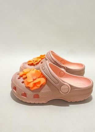 Шльопанці crocs