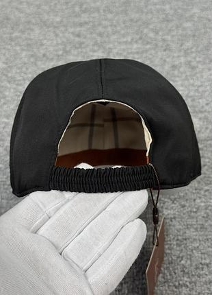 Кепки от бренда loro piana