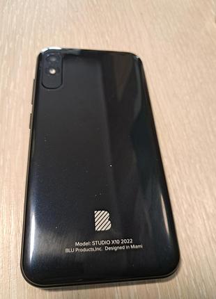 Чорний смартфон blu studio x10 7