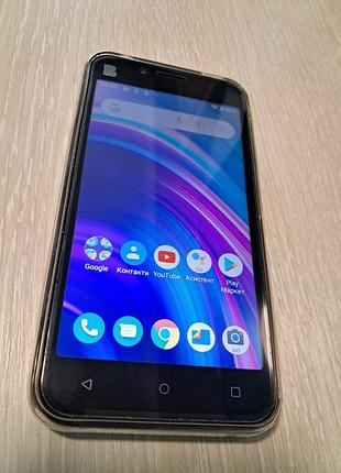 Чорний смартфон blu studio x10 3