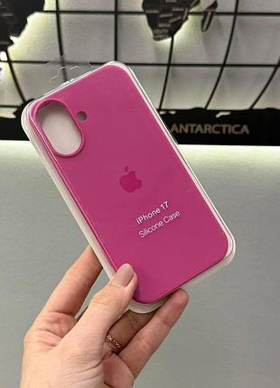 Silicone case чехол с микрофиброй для iphone 17, чехол-бампер для айфон 17 (фуксия)