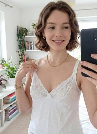 Майка бренда m&amp;s с кружевом.
замеры: пог -36(43) см, длина изделия от бретели -53 см