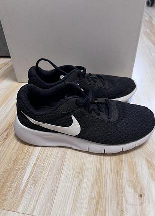 Кросівки nike