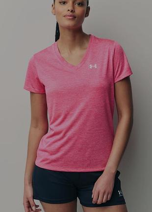 Яркая спортивная футболка under armour tech twist v-neck (размер l, loose)