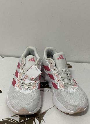 Жіночі кросівки adidas. оригінал