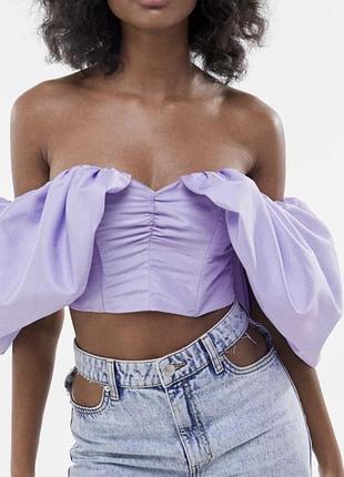 Топ bershka, топ з відкрити плечиками