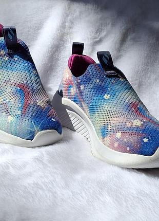 Детские кроссовки skechers ultra flex с разноцветным галактическим принтом. 32р