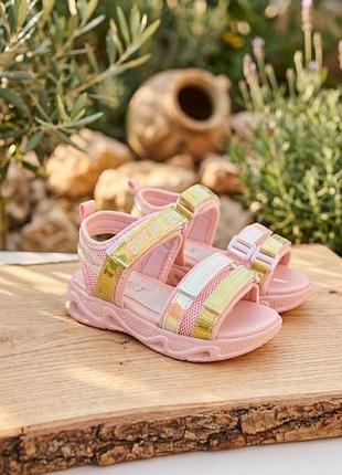 Стильні босоніжки з підсвіткою 🌸