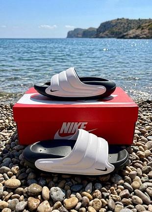 Шльопанці nike calm slide унісекс/ чорно білі шльопанці найк
