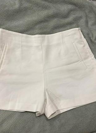 Білі жіночі шорти л zara