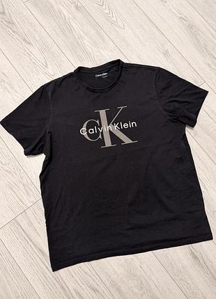 Чоловіча футболка calvin klein