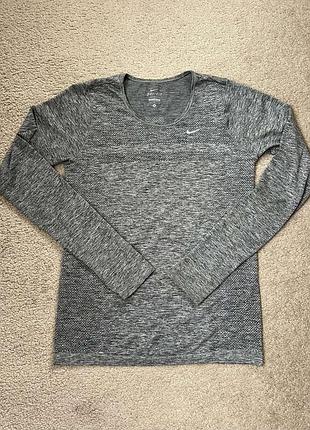 Спортивная кофта женская nike