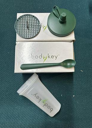 Шейкер bodykey від amway набір для коктейлів та добавок